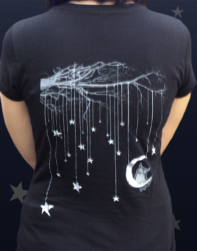 girls v-neck : black : back view